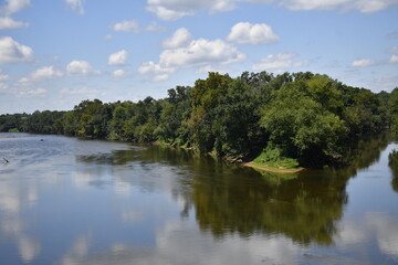Obraz na płótnie Canvas Point of Fork, where Rivanna river meets the mighty James River, Columbia, Virginia