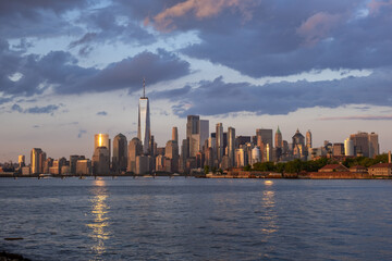 Brooklyn and Manhattan skyline viewed across Hudson River from Liberty State Park, Jersey City, New...