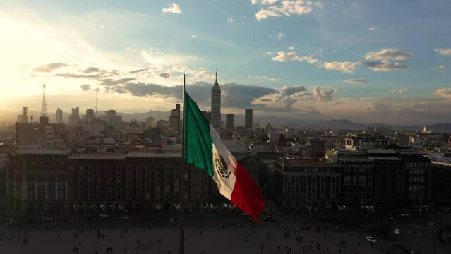 mexican flag mexico city