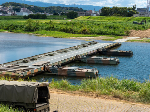 浮き橋 Images – Browse 84 Stock Photos, Vectors, and Video | Adobe Stock