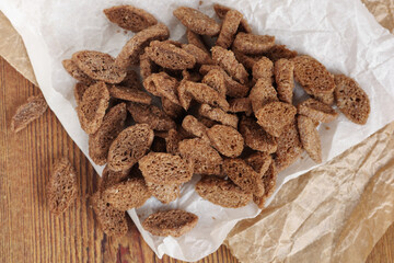 Rye bread croutons