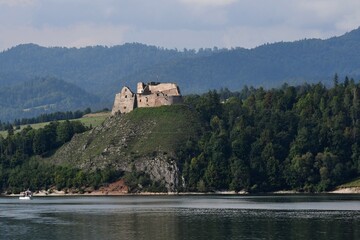 Czorstyn castle above lake in polish national park Pieniny