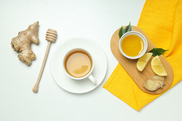 Obraz na płótnie Canvas Cold treatment, healthcare concept - tea with ginger