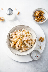 Pasta with blue cheese and walnut