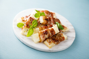 Roasted bacon-wrapped halloumi cheese 