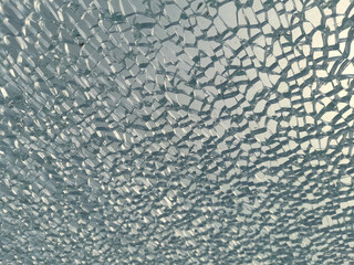 LASTRA DI VETRO ROTTA - PERICOLO