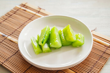 胡瓜の翡翠炒め