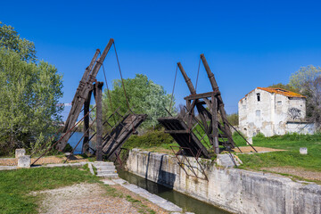 Vincent van Gogh bridge (Pont Van-Gogh, Langlois Bridge) near Arles, Provence, France