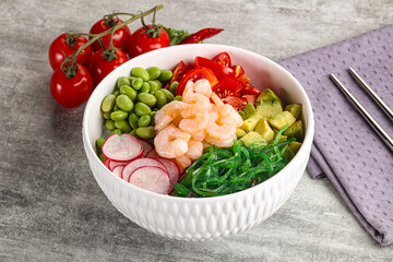 Hawaian cuisine - Poke with cocktail shrimps