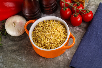 Dry ptitim heap in the bowl