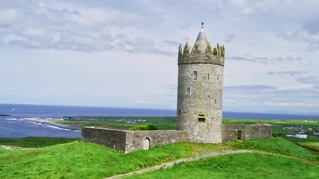 Doonagore Castle close up