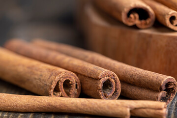 Whole dried cinnamon for baking