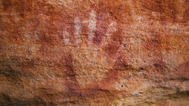 Aboriginal Rock Art (Single Handprint Stencil Art); Naturalistic Cave Painting In Australia Dating Back To 40,000 Years Ago.