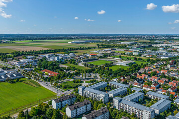 Haunstetten, südlichster Stadtteil von Augsburg, aus der Luft