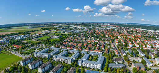 Augsburg-Haunstetten, Blick über die Wohnviertel des südlichsten Stadtteils von Augsburg nach Norden © ARochau