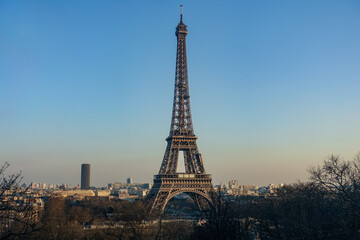 Fototapeta na wymiar トロカデロ広場からエッフェル塔（パリ フランス）
