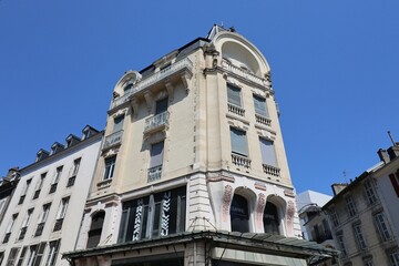 Bâtiment typique, vu de l'extérieur, ville de Pau, département des Pyrénées Atlantiques, France