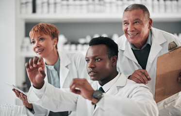 Obraz premium Research, teamwork and people in science for a collaboration, medical inspection or education. Healthcare, medicine and doctors or a group in a lab for innovation, biotechnology or a check together