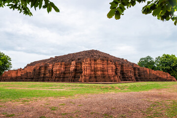 Khao Klang Nok is part of the Si Thep historical park which is set to be a UNESCO World Heritage Site in September 2023. It is an architecture in the Dvaravati period in Phetchabun Province, Thailand.