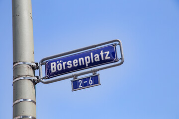 Fototapeta premium street name Börsenplatz - engl. stock exchange square - at the central market square in Frankfurt