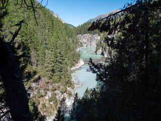 Fototapeta na wymiar River in the swiss national park