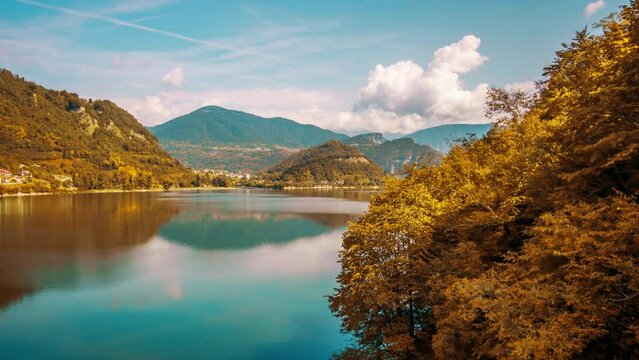Beautiful timelapse to the Corlo lake by day