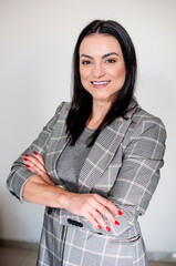 m cada clique, revelamos a essência do poder feminino no mundo corporativo: uma sinfonia de...