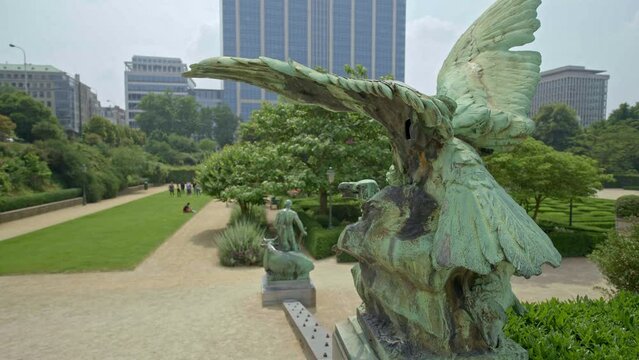 Reveal of old Vulture Statue
