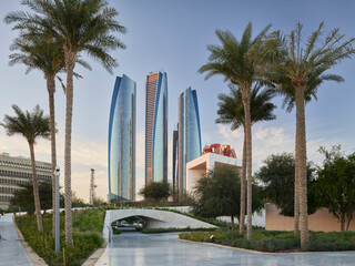 Fototapeta na wymiar Etihad Towers, Abu Dhabi, Vereinigte Arabische Emirate