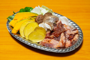 焼肉の材料盛り合わせ
