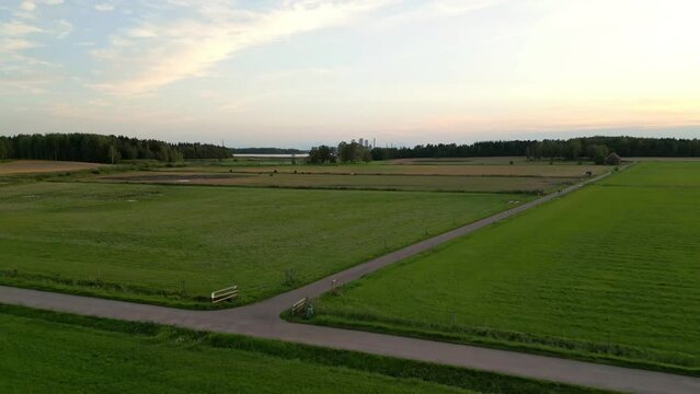 Central Helsinki revealed behind agricultural land