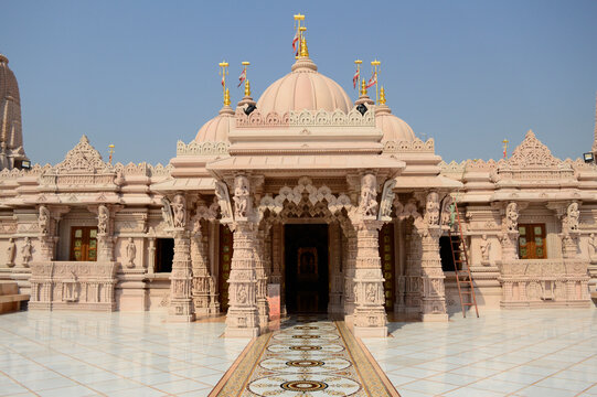 Entry view of BAPS Shri Swaminarayan Mandir Pune Maharashtra Inda