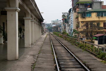 Fototapeta na wymiar Cityscape of the Hanoi Old Quarter at Ga Long Bien station in Hanoi ,Vietnam