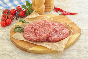 Raw pork cutlet for burger