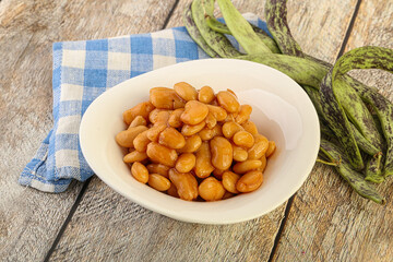 White bean in tomato sauce