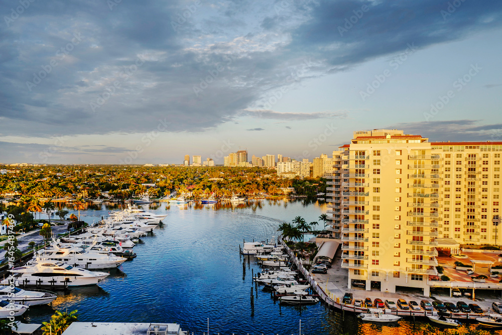 Wall mural Elevated view of a Channel at Fort Lauderdale Beach - Florida - USA, 2018 - Wall murals