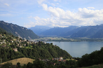 Fototapeta na wymiar Beautiful scenery of Lake Geneva, Montreux, Switzerland