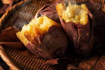 熱々、ほっくほくの石焼芋