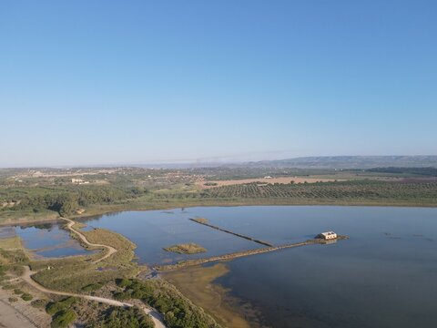 It is the Vendicari Wildlife Oasis Oriented Nature Reserve, an area where you can find different natural environments, areas of fresh water, salt marshes, coastal dunes and kilometers of beaches