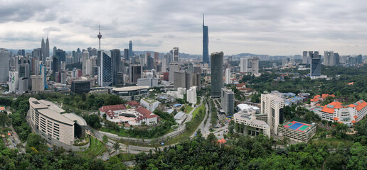 Naklejka premium Panoramic aerial view of Kuala Lumpur on cloudy day. Malaysia.