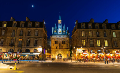 Fototapeta na wymiar Porte Cailhau, Bordeaux, France