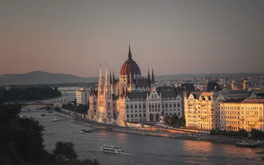 Fototapeten The Hungarian Parliament in Budapest © Horváth Botond