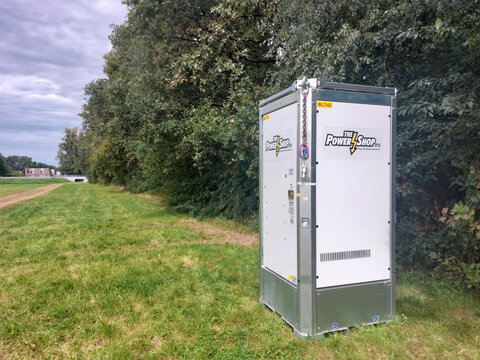 Accumulating energy for household needs in the field camping. Mobile power station. The Powershop - Hasselt. Limburg - Belgium 22-08-2023
