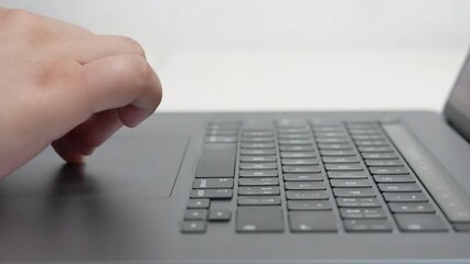 4K60FPS real shot close-up of white-collar workers using computers for office work