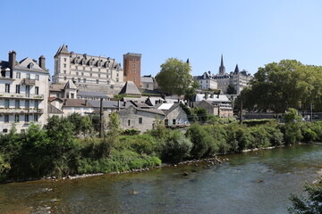 Fototapeta na wymiar Vue d'ensemble de la ville, ville de Pau, département des Pyrénées Atlantiques, France