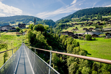 Passerelle de Troistorrents Chenarlier en Suisse