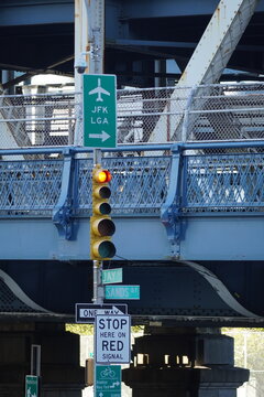 jfk lga airport route sign