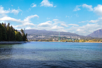 Obraz premium Beautiful view of the Lions Gate Bridge in Vancouver, Canada