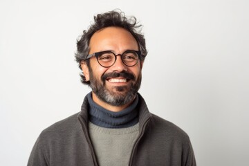 Obraz premium Portrait photography of a Colombian man in his 40s against a white background