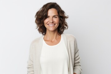 Obraz premium Portrait photography of a Italian woman in her 40s against a white background